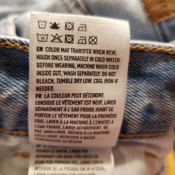 American Eagle Mom Jean - Picture 12 of 14